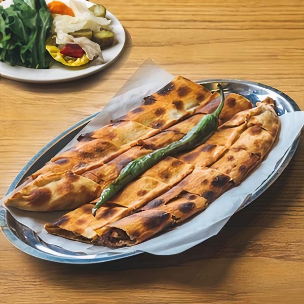 Kapalı Kavurmalı Pide